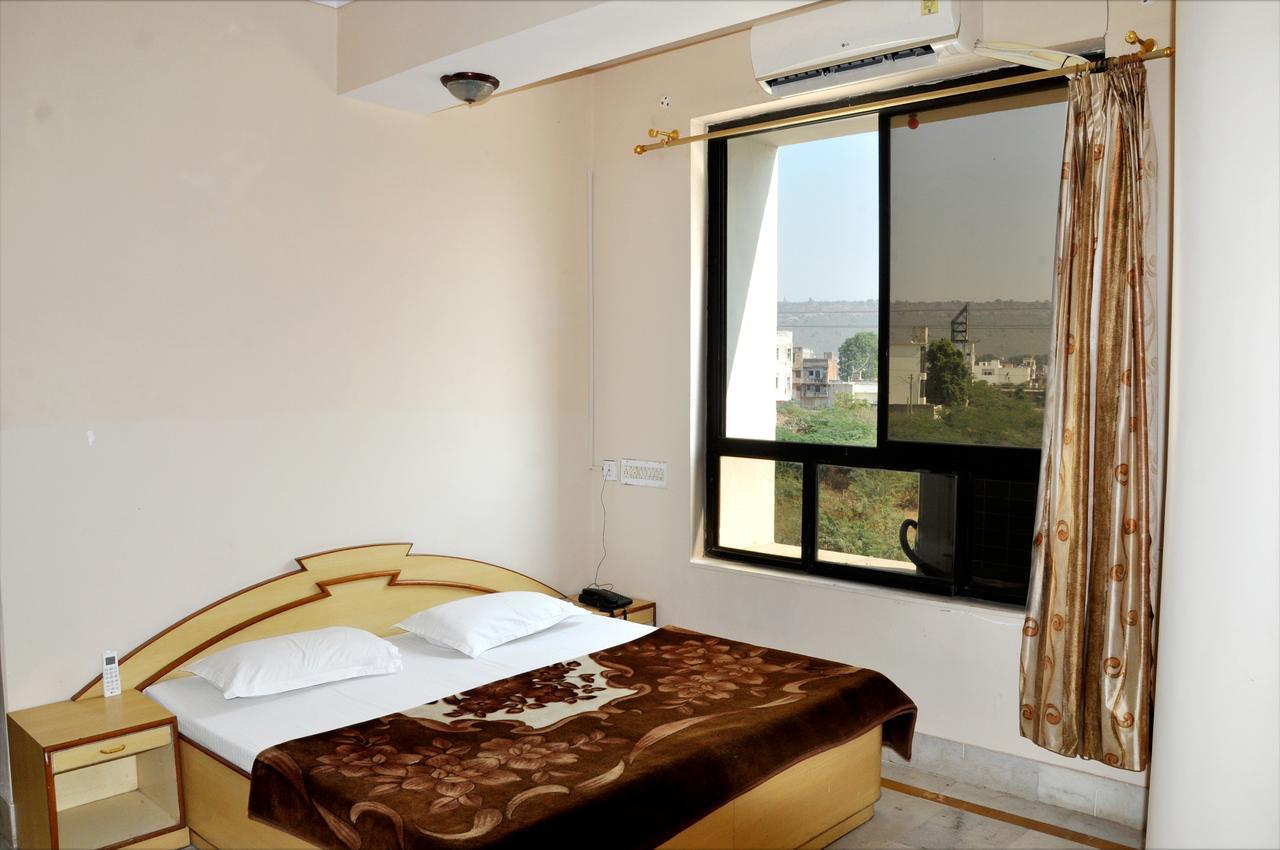 Hotel Kirti Plaza Chittorgarh Exteriér fotografie