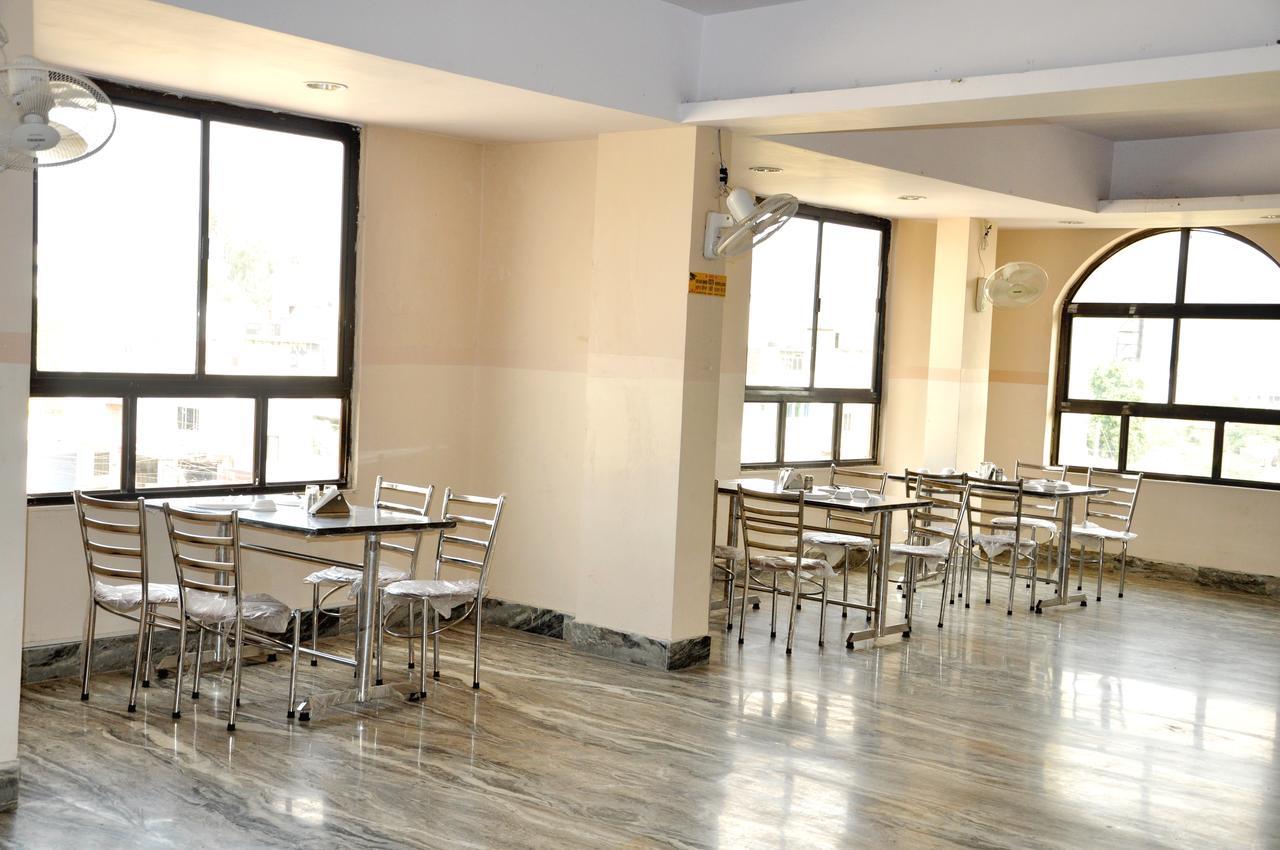 Hotel Kirti Plaza Chittorgarh Exteriér fotografie