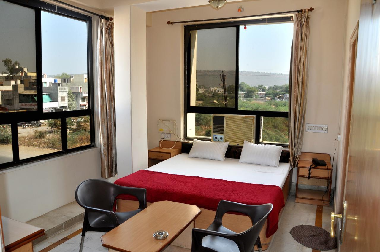 Hotel Kirti Plaza Chittorgarh Exteriér fotografie